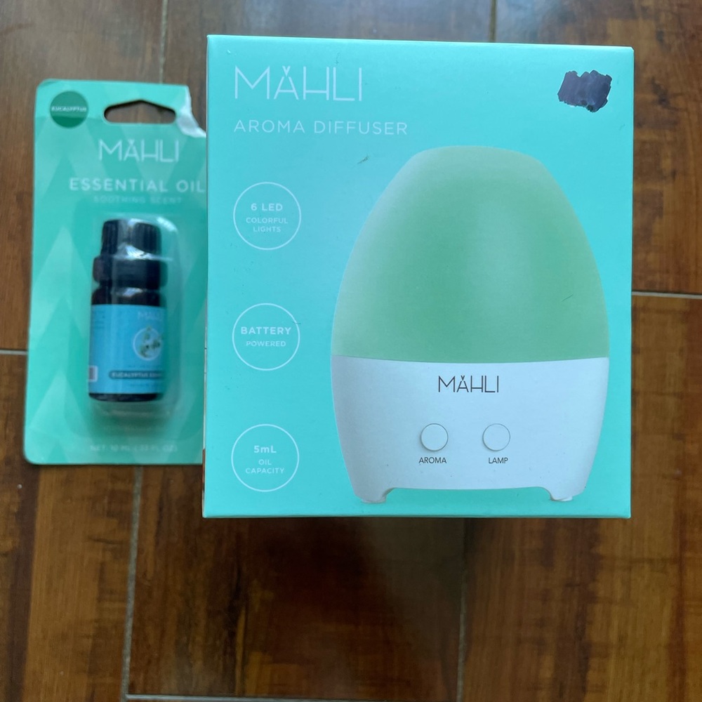 New In Box MAHLI Aroma Diffuser w/ Essential Oil